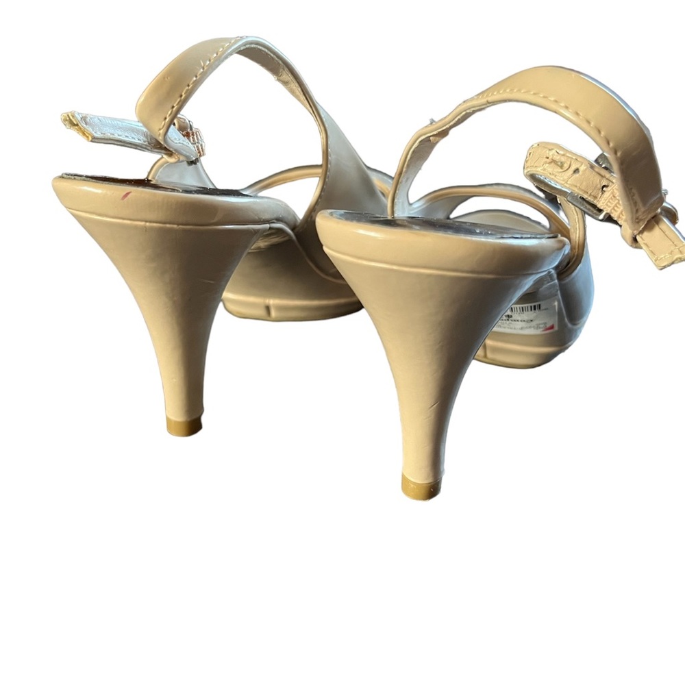 Kasper Brand Patent Shoes - Picture 6 of 6